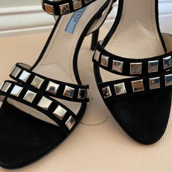 PRADA BLACK PATENT STUDDING SANDAL SIZE 38 NEW - Picture 7 of 9
